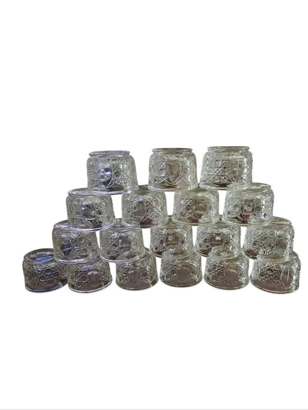 Vintage 1970s L.E. Smith Daisy & Button Punch Bowl Set – 20 Piece Clear Pressed - Picture 6 of 16